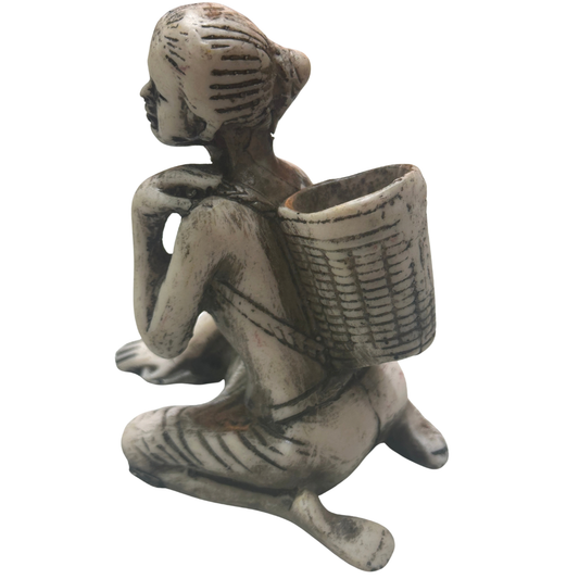 🍃 Handmade Polystone Tea Plucker Figurine – Traditional Tea Picker Statue