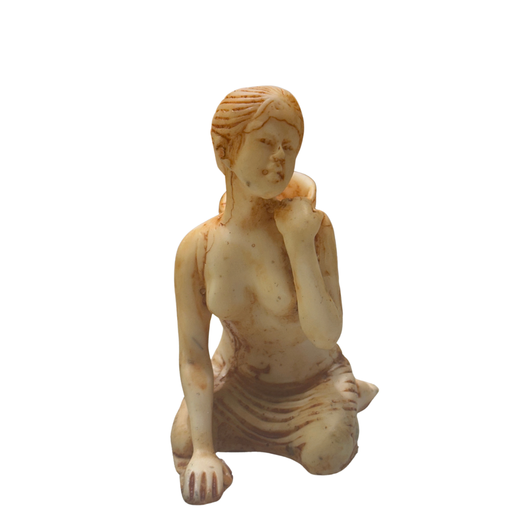 🍃 Handmade Polystone Tea Plucker Figurine – Traditional Tea Picker Statue