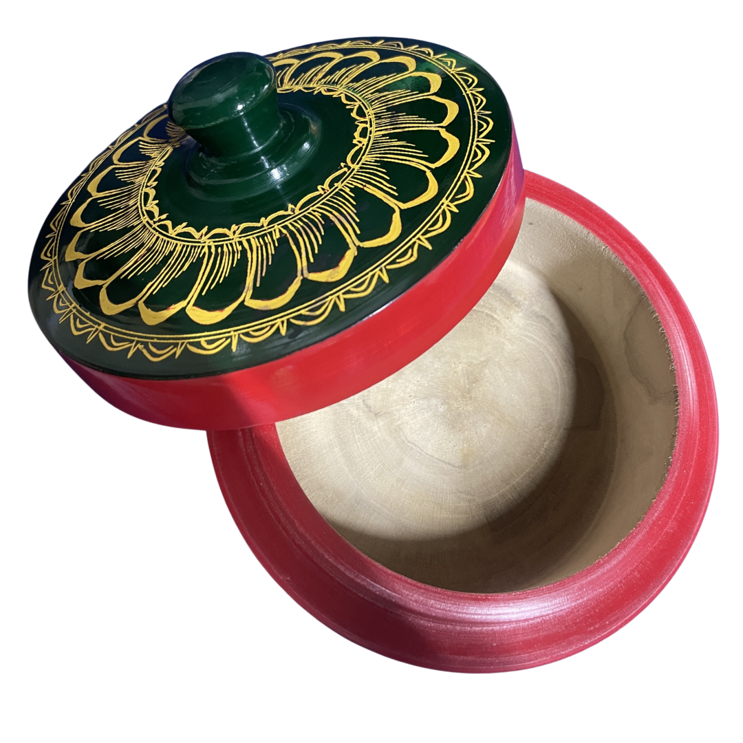 Traditional Sri Lankan Handmade Lacquer (Laksha) Wooden Box – Authentic Artisan Craft | 5" Dia × 3.5" Height