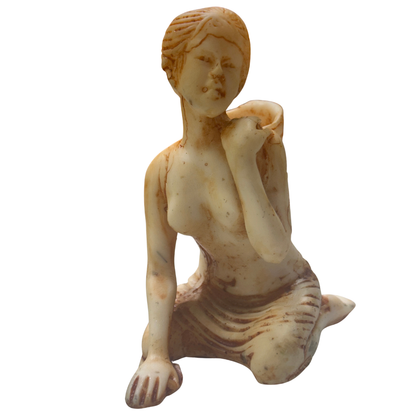 🍃 Handmade Polystone Tea Plucker Figurine – Traditional Tea Picker Statue